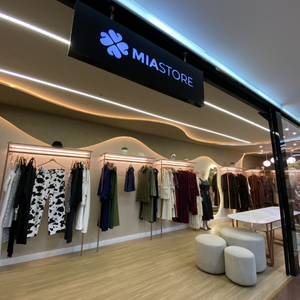 Mia Store